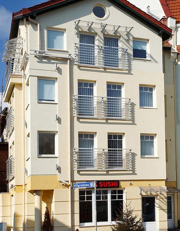 Yellow House Lodging Apartment Sopot Exterior photo